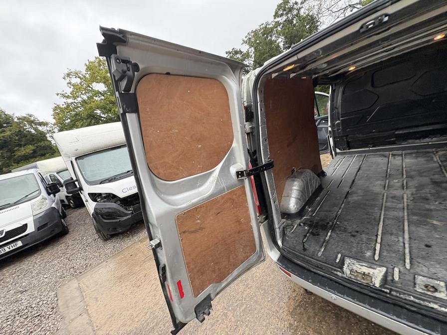 Used Ford Transit Custom 2017 for sale - 76636189: Photo 5