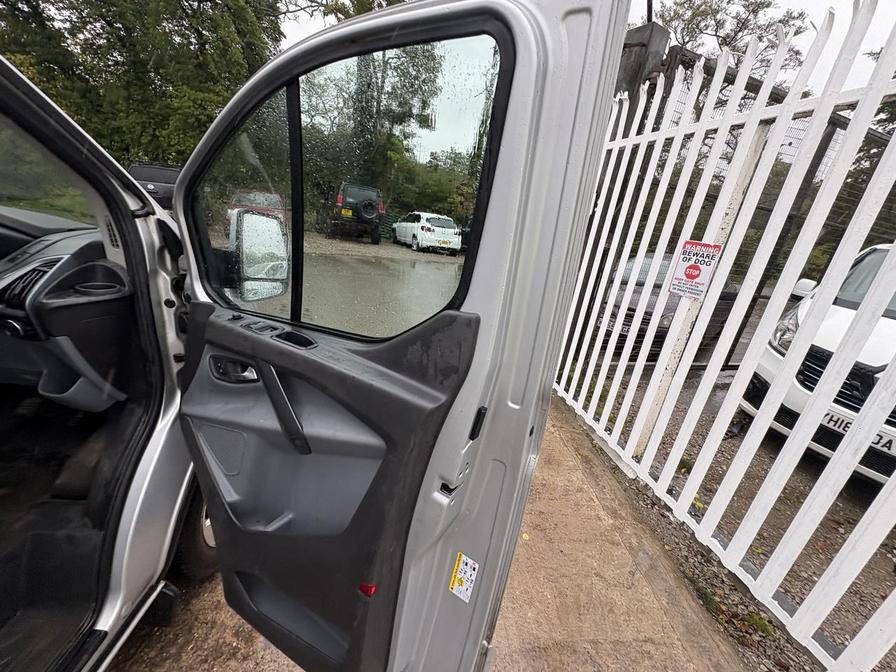 Used Ford Transit Custom 2017 for sale - 76636189: Photo 9