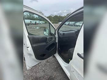 Used Citroen Berlingo 2017 for sale - 79769006: Photo