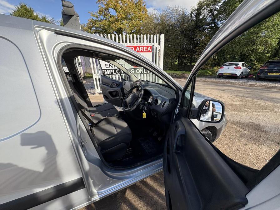 Used Peugeot Partner 2017 for sale - 75917242: Photo 20