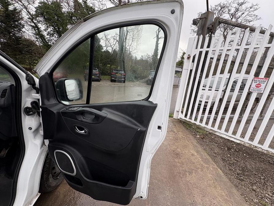 Used Vauxhall Vivaro 2018 for sale - 76745809: Photo 14