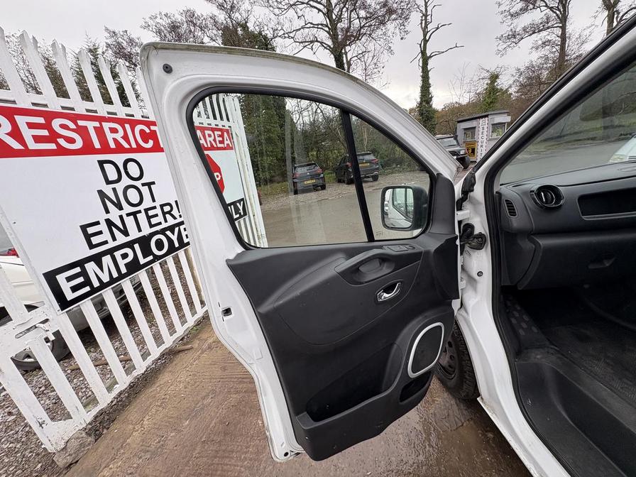 Used Vauxhall Vivaro 2018 for sale - 76745809: Photo 15