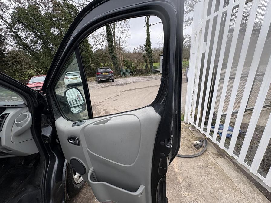 Used Vauxhall Vivaro 2013 for sale - 77756425: Photo 18