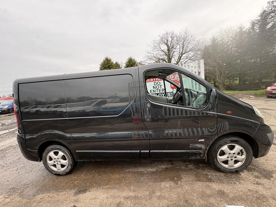 Used Vauxhall Vivaro 2013 for sale - 77756425: Photo 2