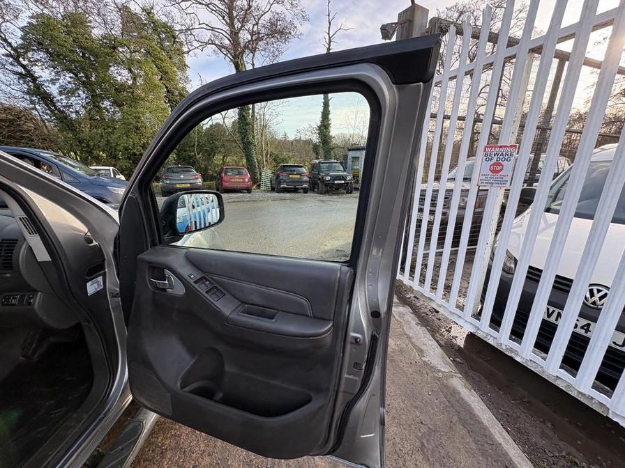 Used Nissan Navara 2015 for sale - 77293911: Photo 10