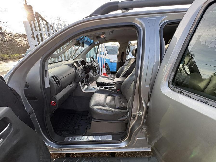 Used Nissan Navara 2015 for sale - 77293911: Photo 15