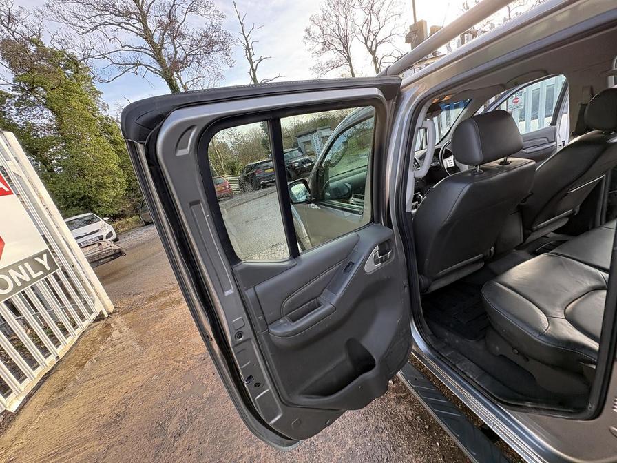 Used Nissan Navara 2015 for sale - 77293911: Photo 18