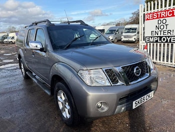 Used Nissan Navara 2015 for sale - 77293911: Photo