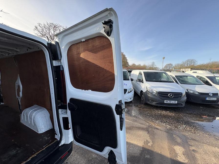 Used Vauxhall Vivaro 2018 for sale - 77894281: Photo 15