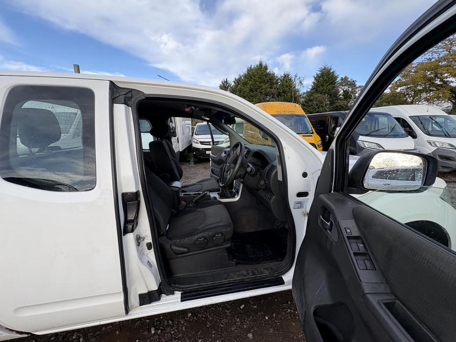 Used Nissan Navara 2013 for sale - 76442179: Photo 2
