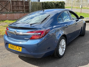 Used Vauxhall Insignia 2016 for sale - 78270033: Photo