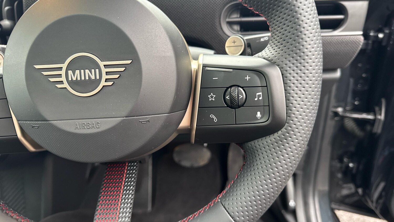 Used MINI Cooper 2024 for sale - 77616885: Photo 18