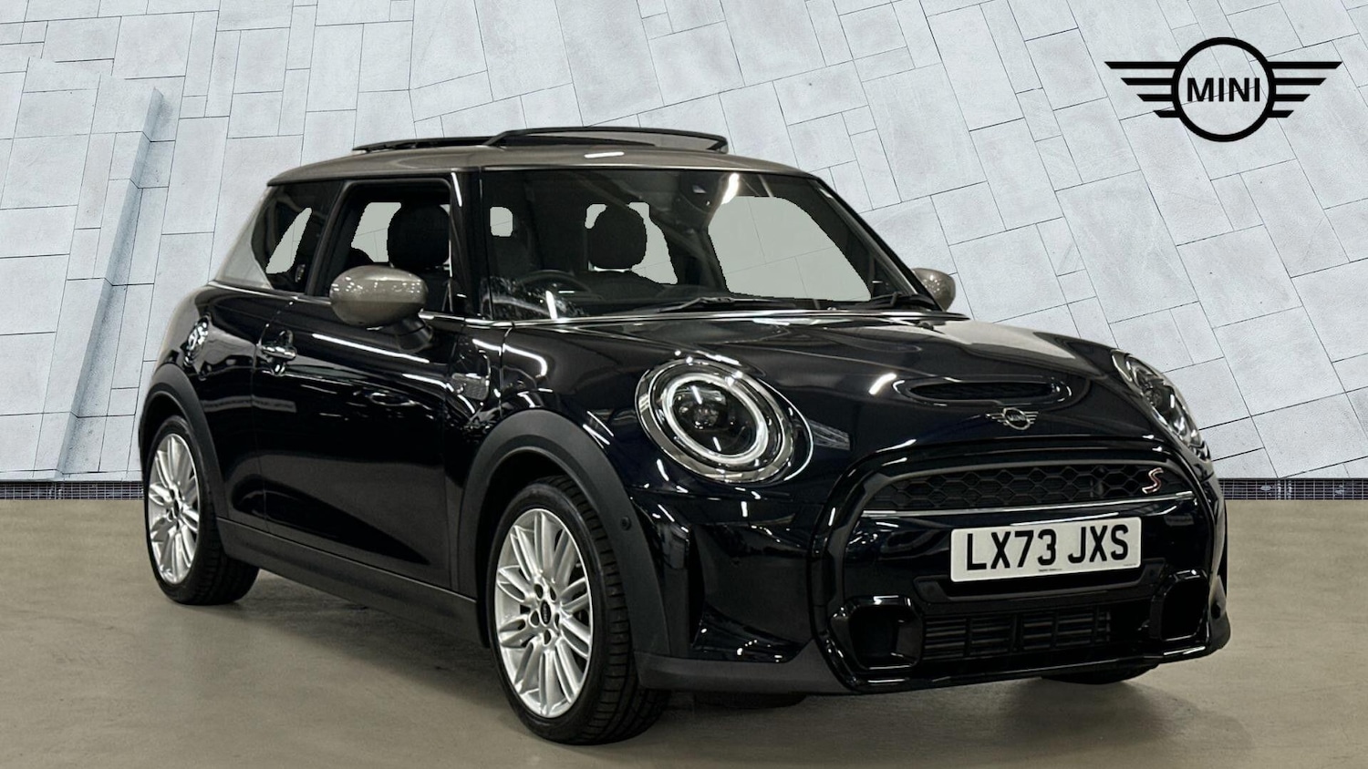 Used MINI Hatch 2023 for sale - 77616884: Photo 1
