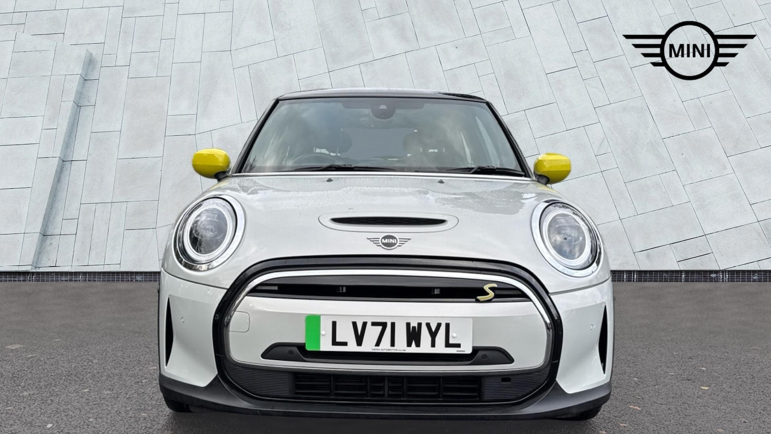 Used MINI Hatch 2021 for sale - 77616875: Photo 2