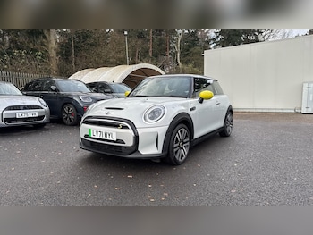 Used MINI Hatch 2021 for sale - 77616875: Photo