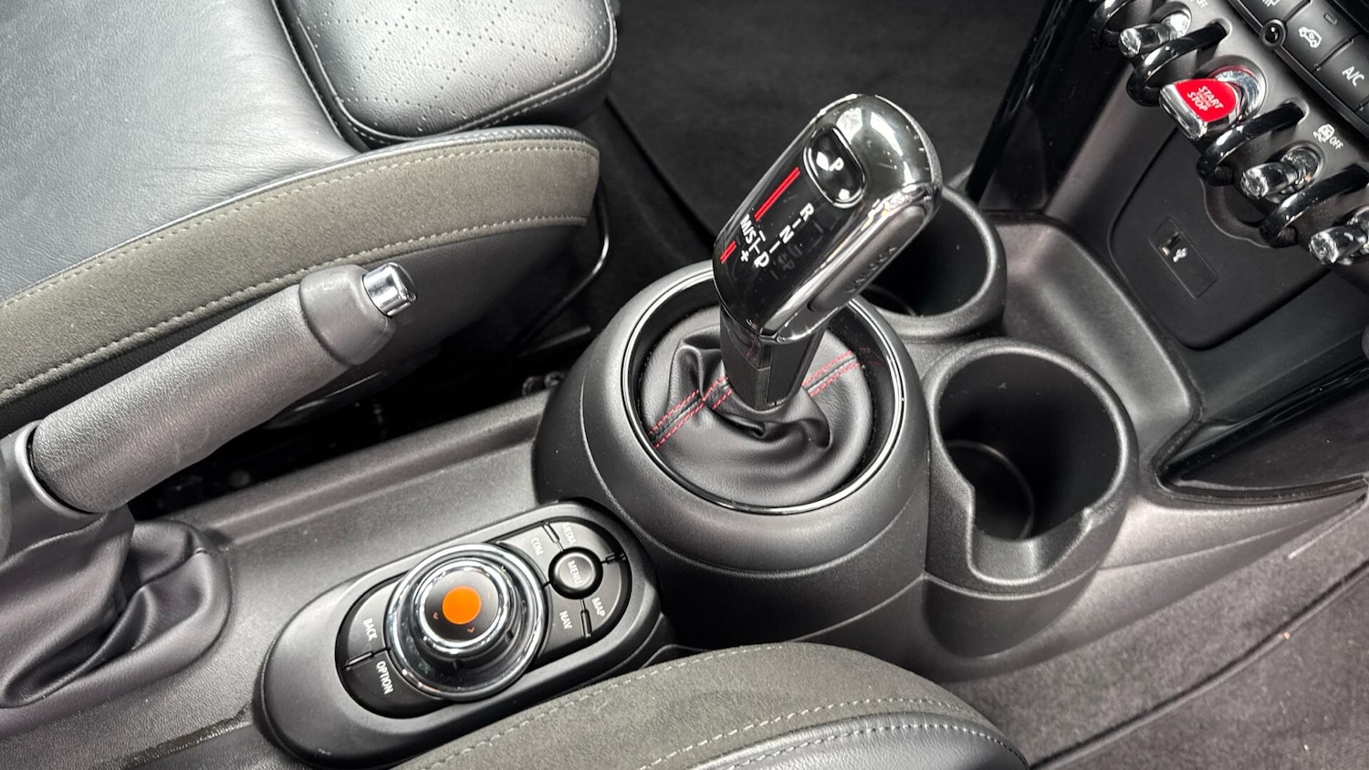 Used MINI Hatch 2019 for sale - 78020429: Photo 10