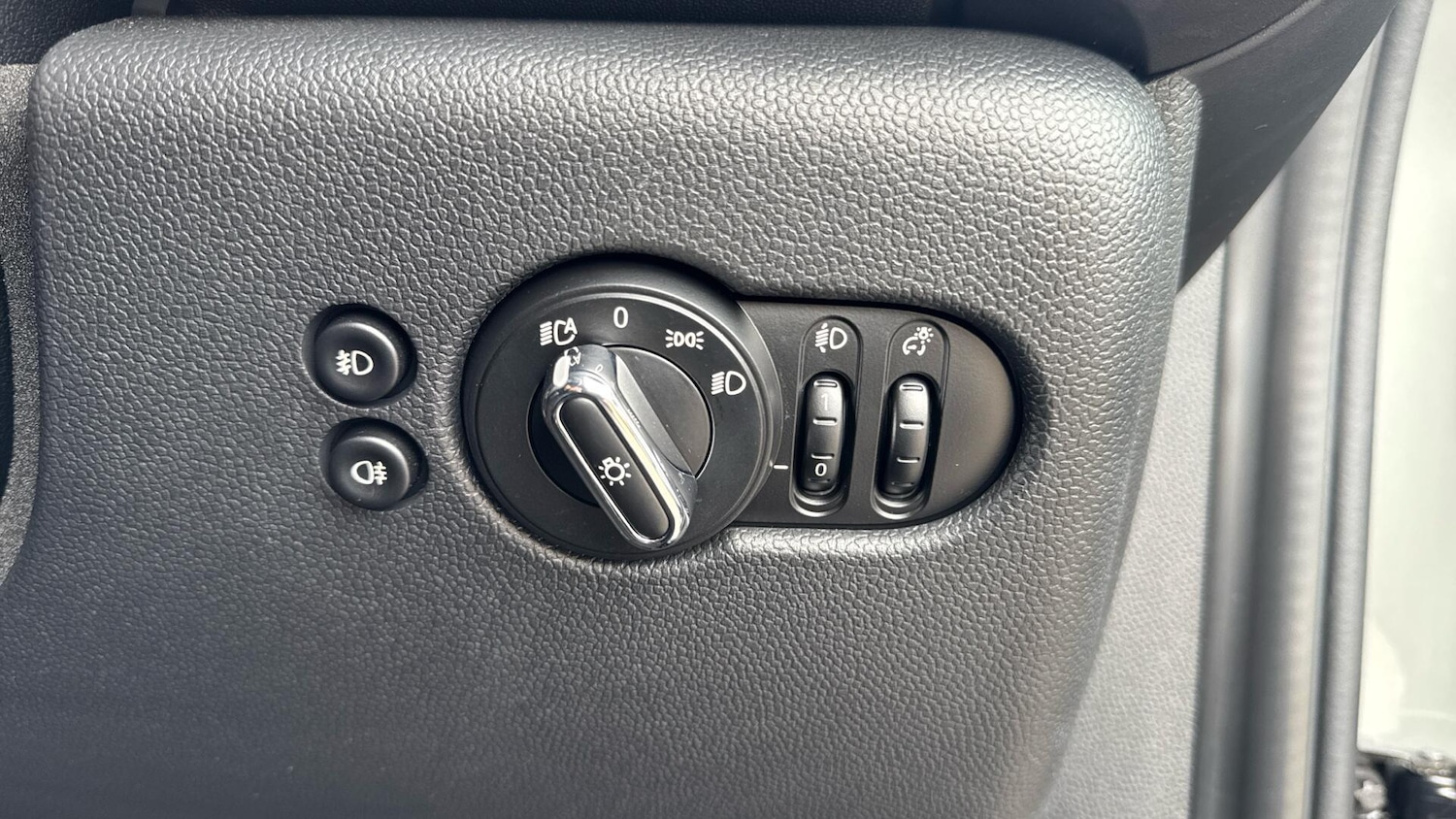 Used MINI Hatch 2019 for sale - 78020429: Photo 16