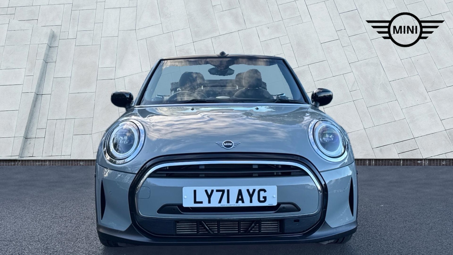 Used MINI Convertible 2021 for sale - 77616878: Photo 2