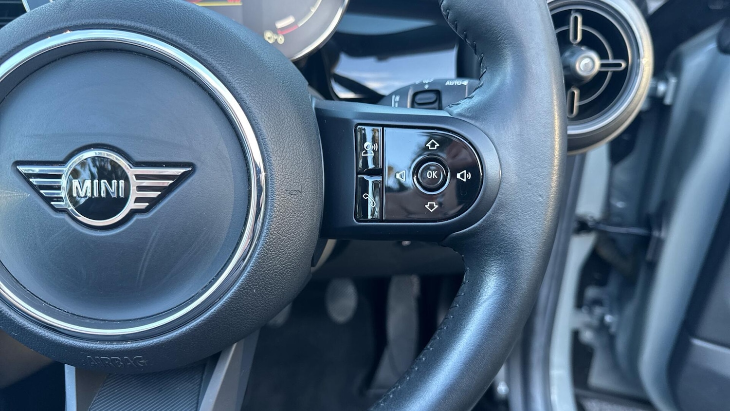 Used MINI Convertible 2021 for sale - 77616878: Photo 29