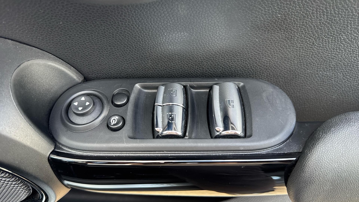 Used MINI Convertible 2022 for sale - 78058897: Photo 40