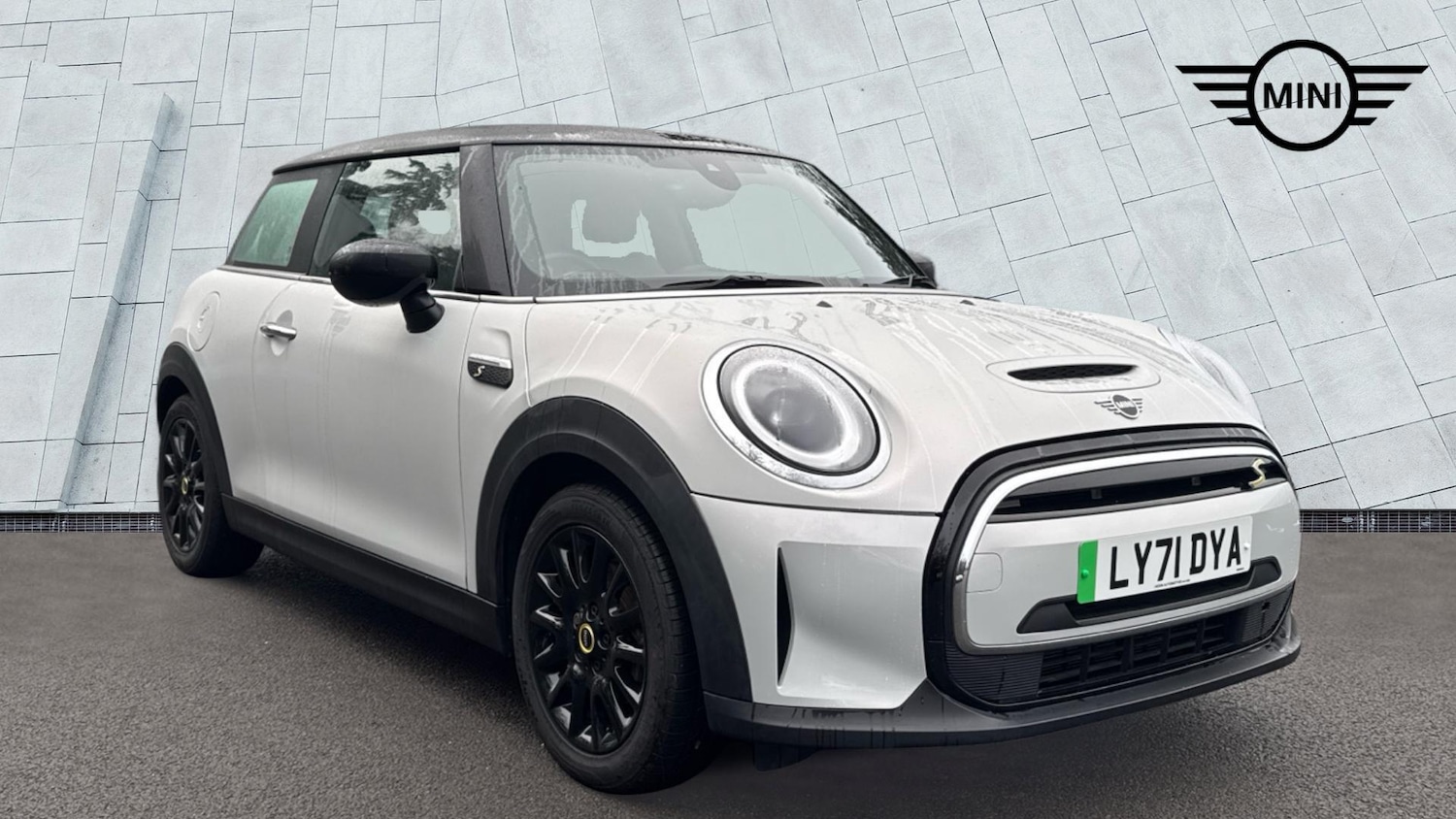 Used MINI Hatch 2022 for sale - 77616867: Photo 1