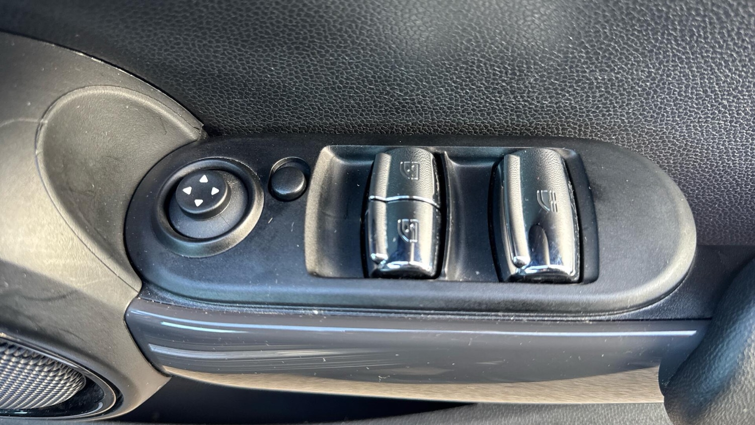 Used MINI Convertible for sale - 77825033: Photo 39