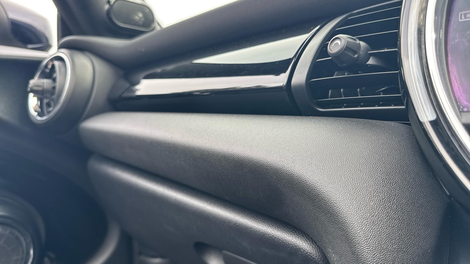 Used MINI Convertible 2020 for sale - 77892970: Photo 40