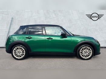 Used MINI Hatch 2024 for sale - 79348532: Photo