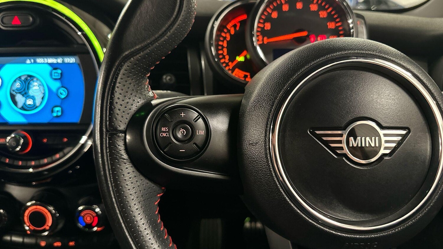 Used MINI Hatch 2019 for sale - 77616856: Photo 35