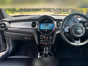 Used MINI Hatch 2023 for sale - 79145943: Photo