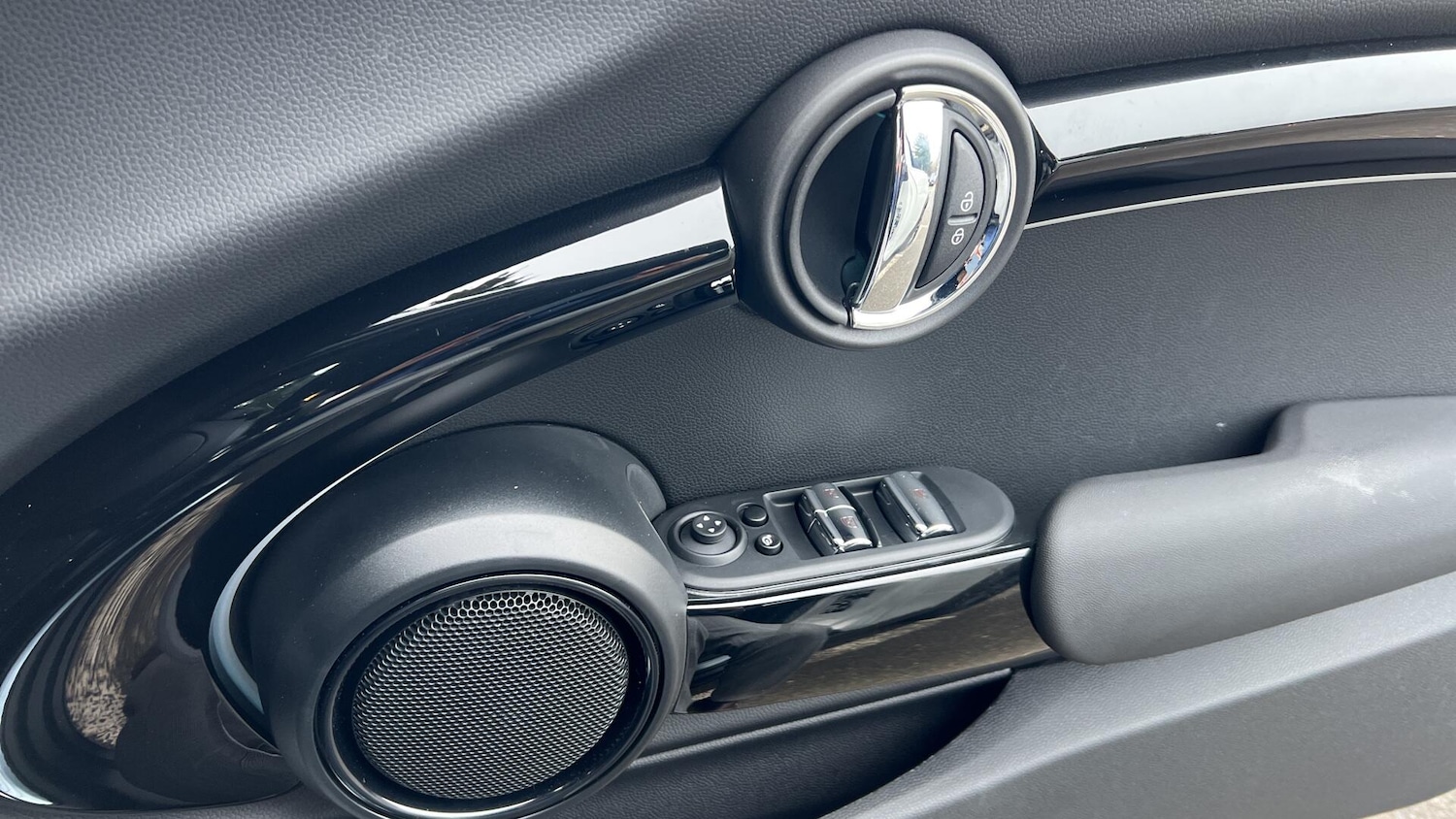 Used MINI Convertible 2022 for sale - 77625467: Photo 17