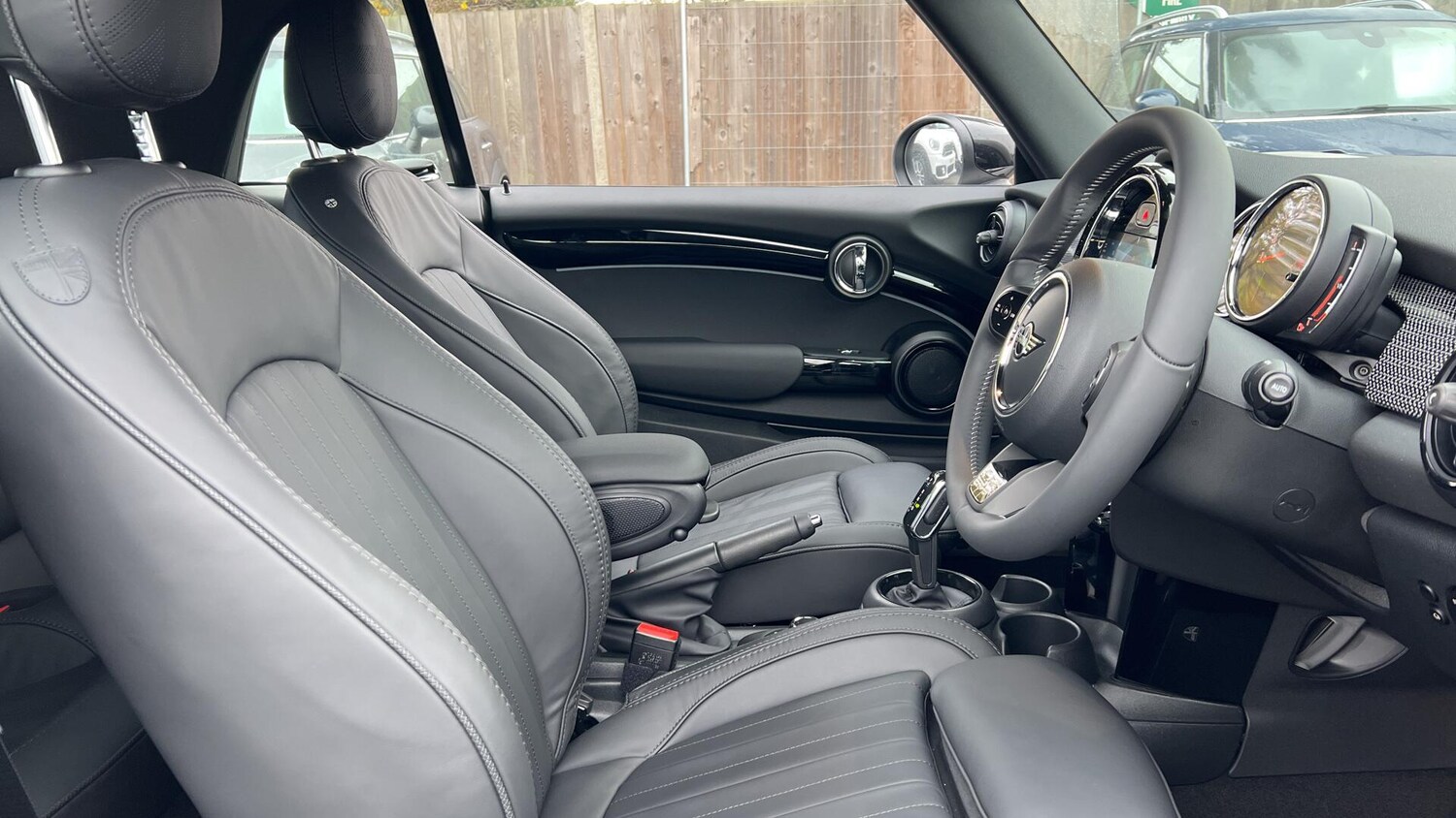 Used MINI Convertible 2022 for sale - 77625467: Photo 19