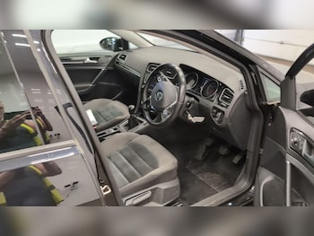 Used Volkswagen Golf 2017 for sale - 79496244: Photo