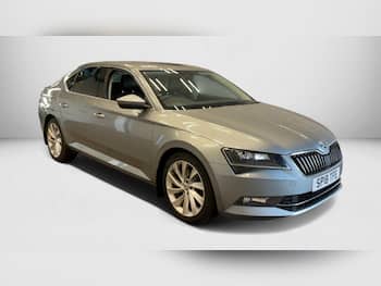 Used Skoda Superb 2018 for sale - 79725886: Photo