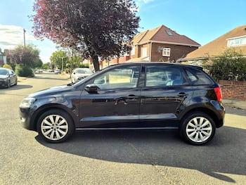 Used Volkswagen Polo 2011 for sale - 79631759: Photo