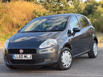 Used Fiat Grande Punto 2010 for sale - 79593275: Photo