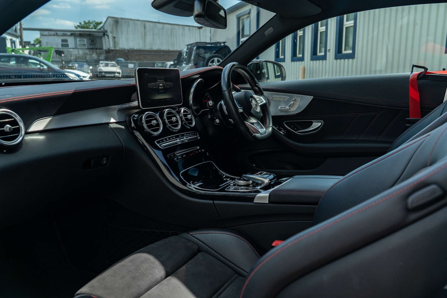 Used Mercedes-Benz C Class 2017 for sale - 76600649: Photo 9