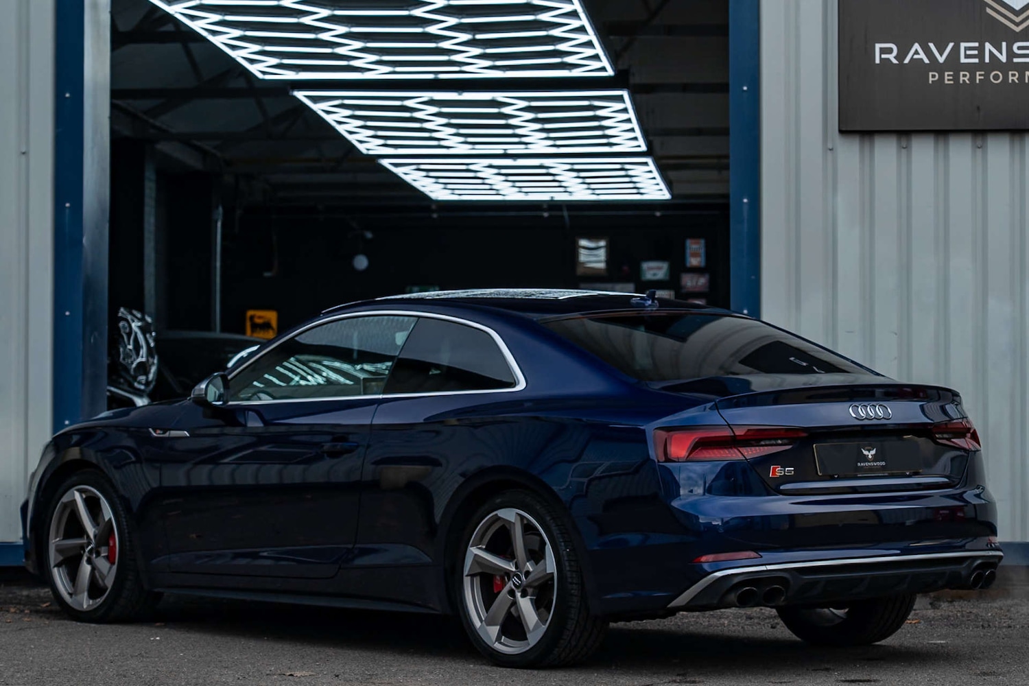 Used Audi A5 2017 for sale - 76642931: Photo 2