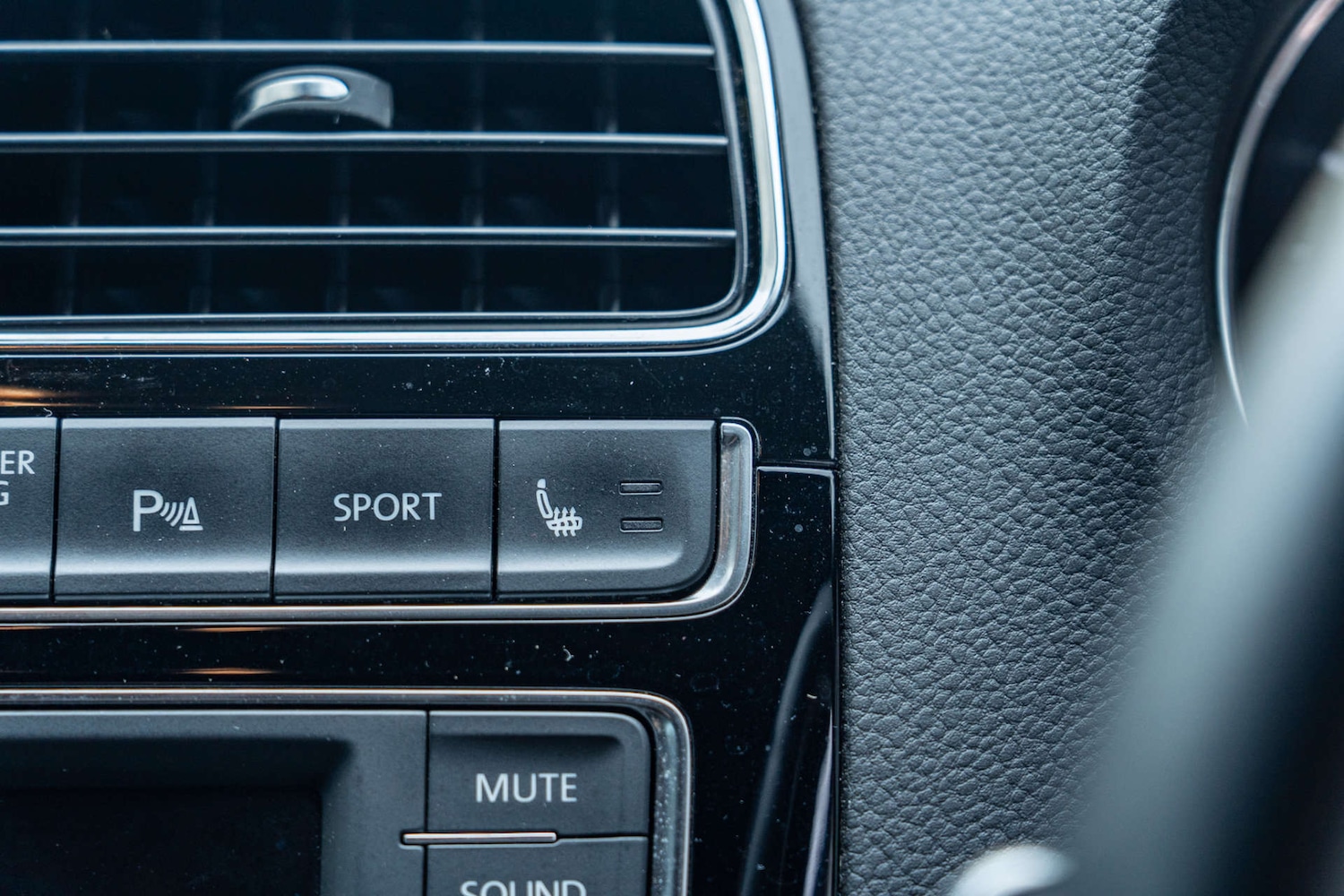 Used Volkswagen Polo 2016 for sale - 77750339: Photo 15