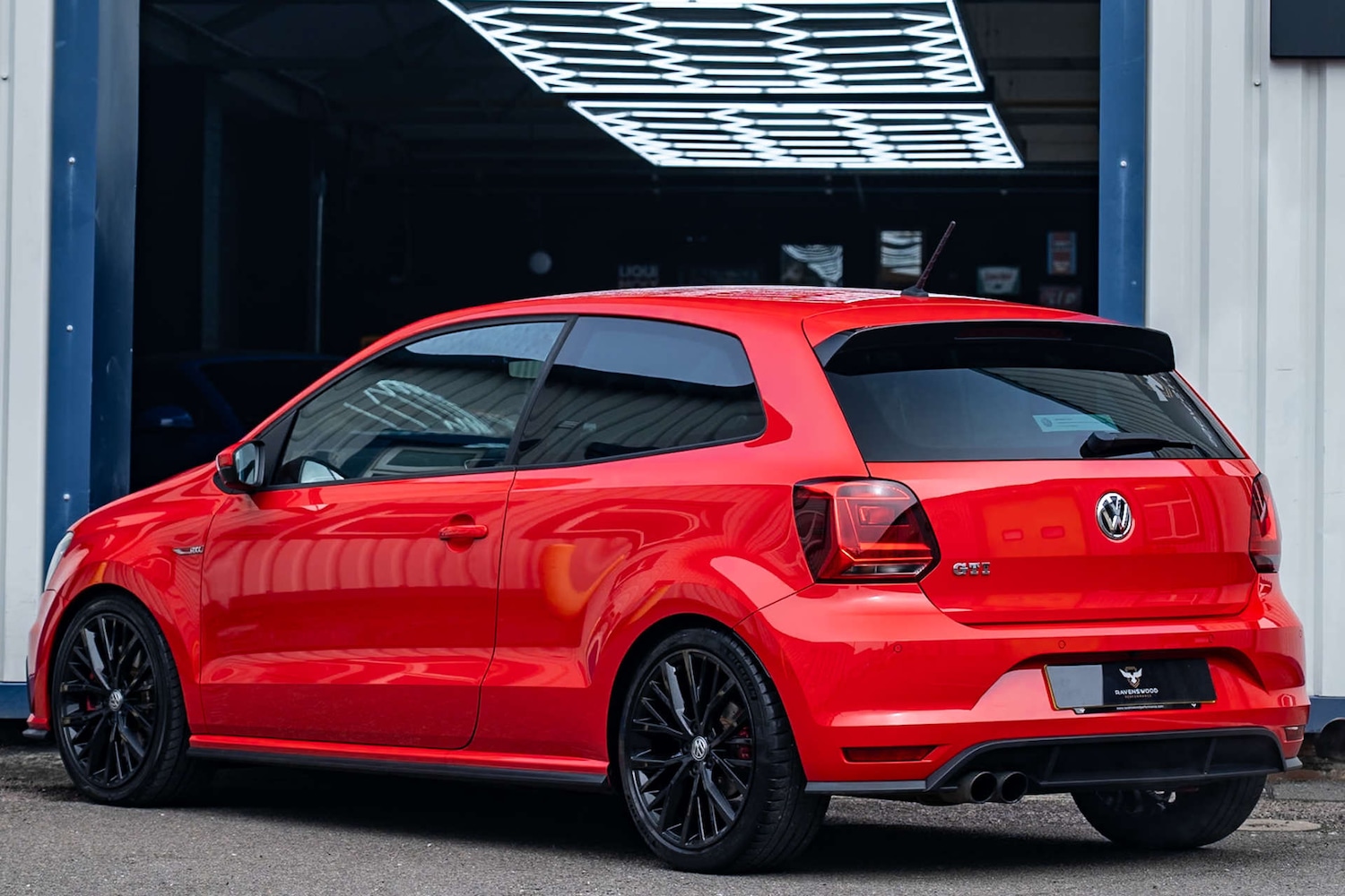 Used Volkswagen Polo 2016 for sale - 77750339: Photo 2