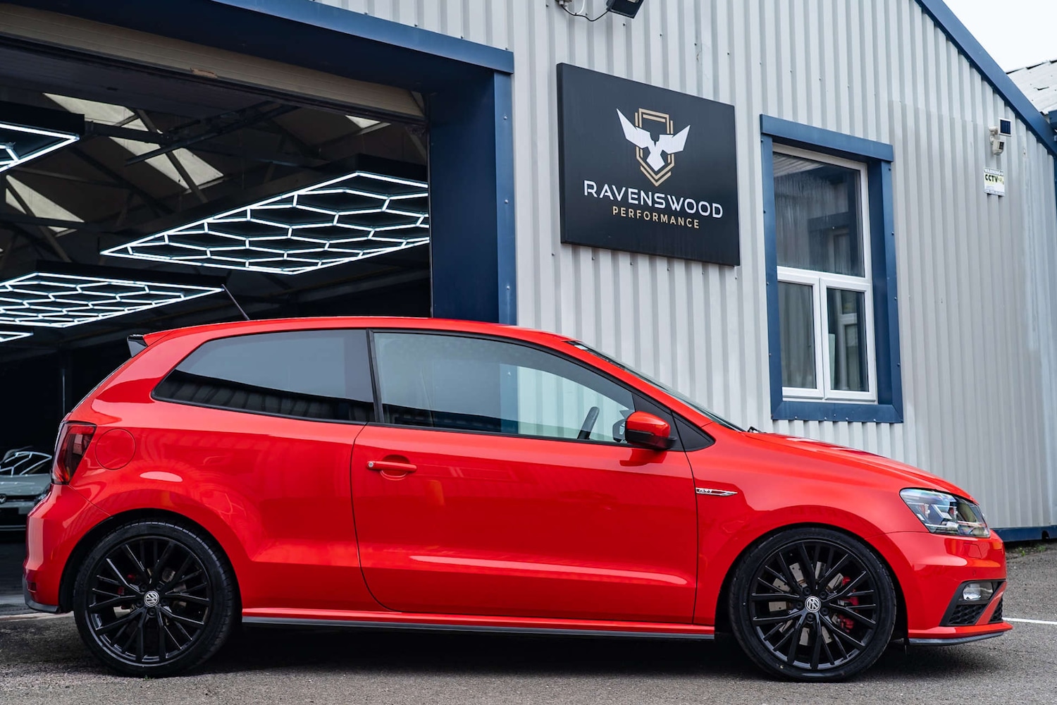 Used Volkswagen Polo 2016 for sale - 77750339: Photo 3