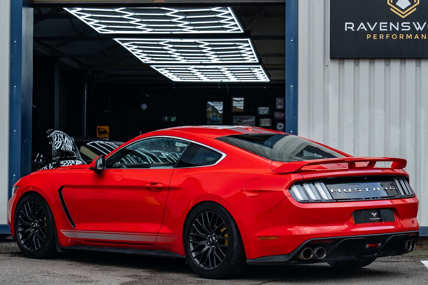 Used Ford Mustang 2017 for sale - 77161976: Photo 2