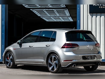 Used Volkswagen Golf 2019 for sale - 75342111: Photo