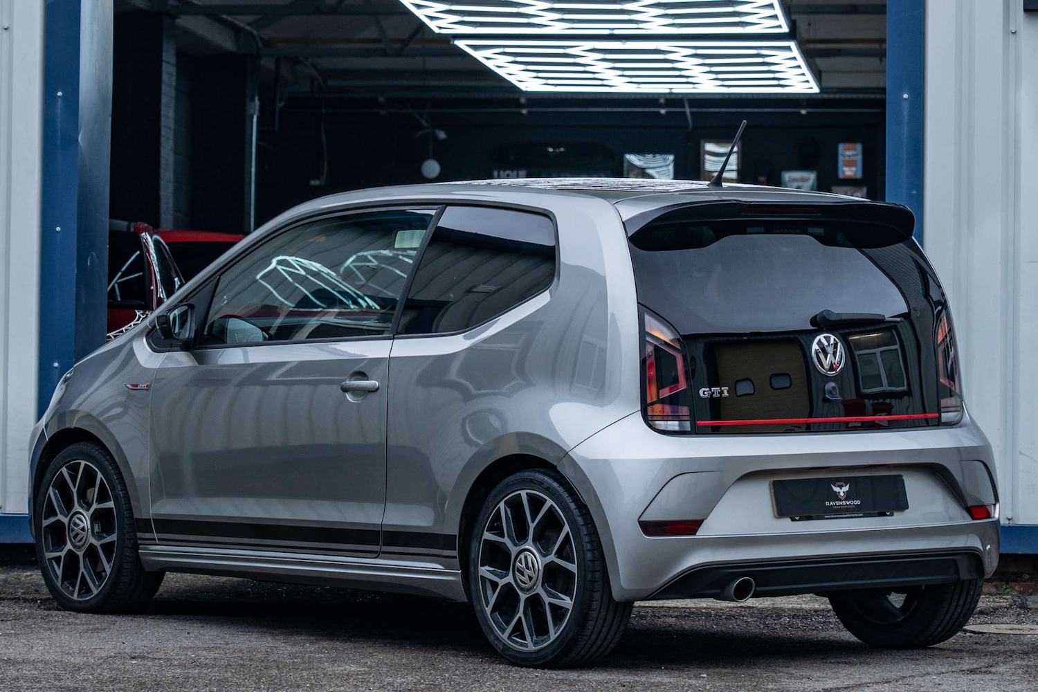 Used Volkswagen up! 2019 for sale - 77594881: Photo 2