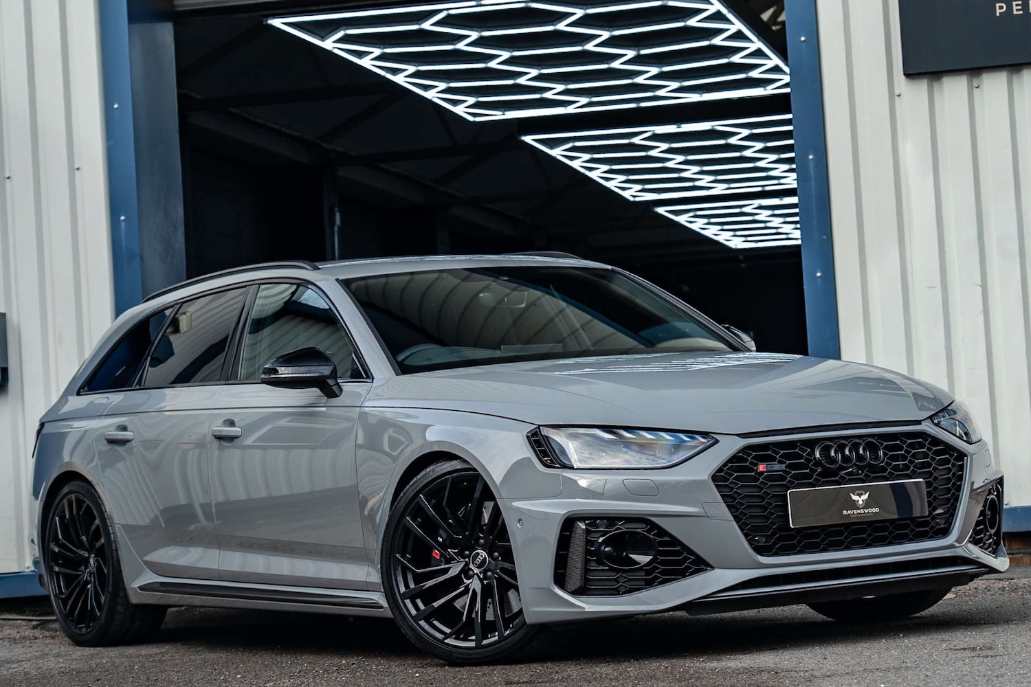 Used Audi RS4 2023 for sale - 76471355: Photo 30