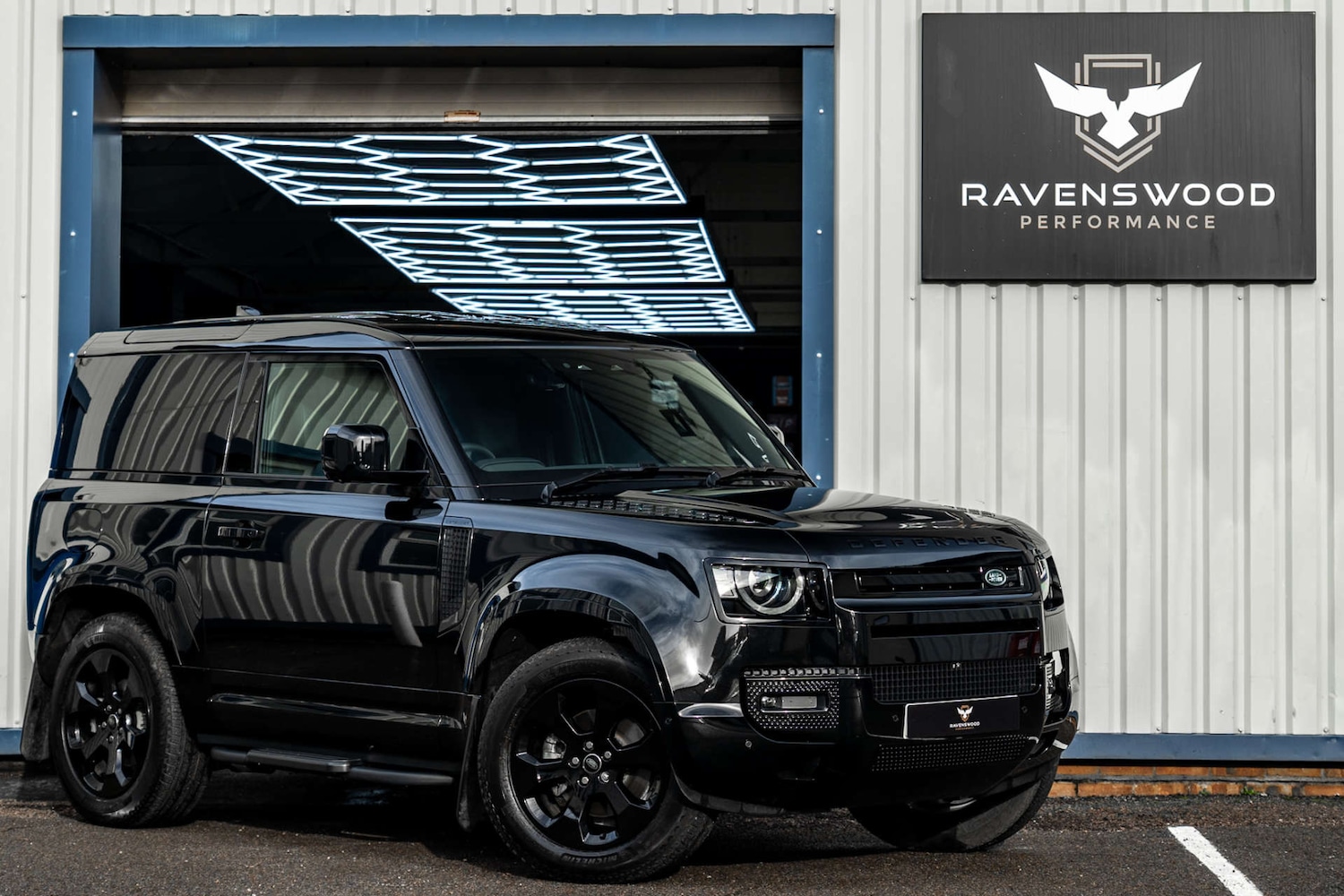 Used Land Rover Defender 2025 for sale - 76739830: Photo 1