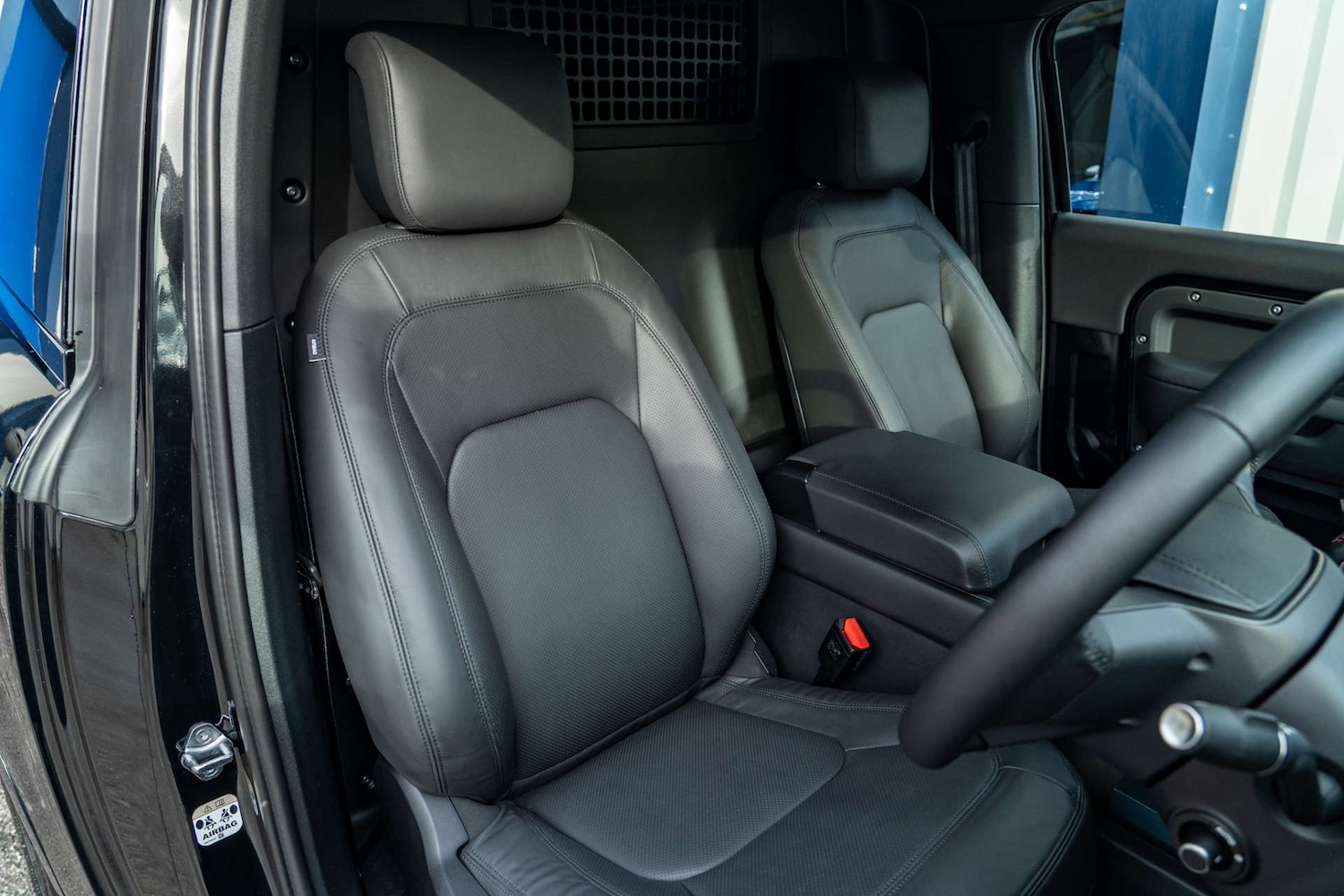 Used Land Rover Defender 2025 for sale - 76739830: Photo 10