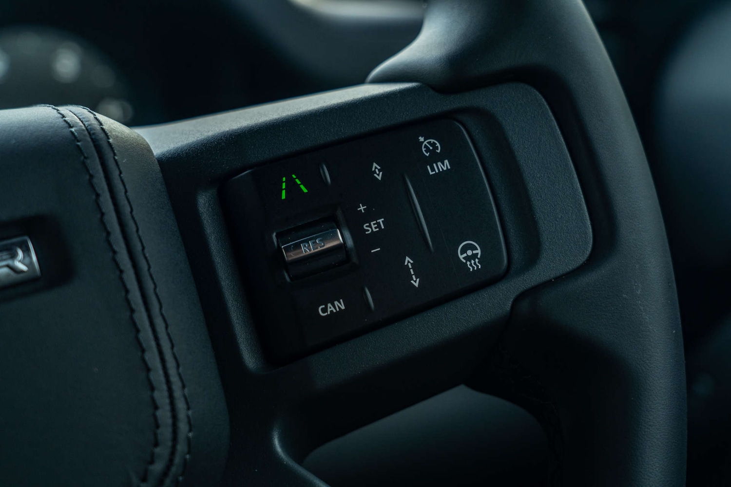 Used Land Rover Defender 2025 for sale - 76739830: Photo 12