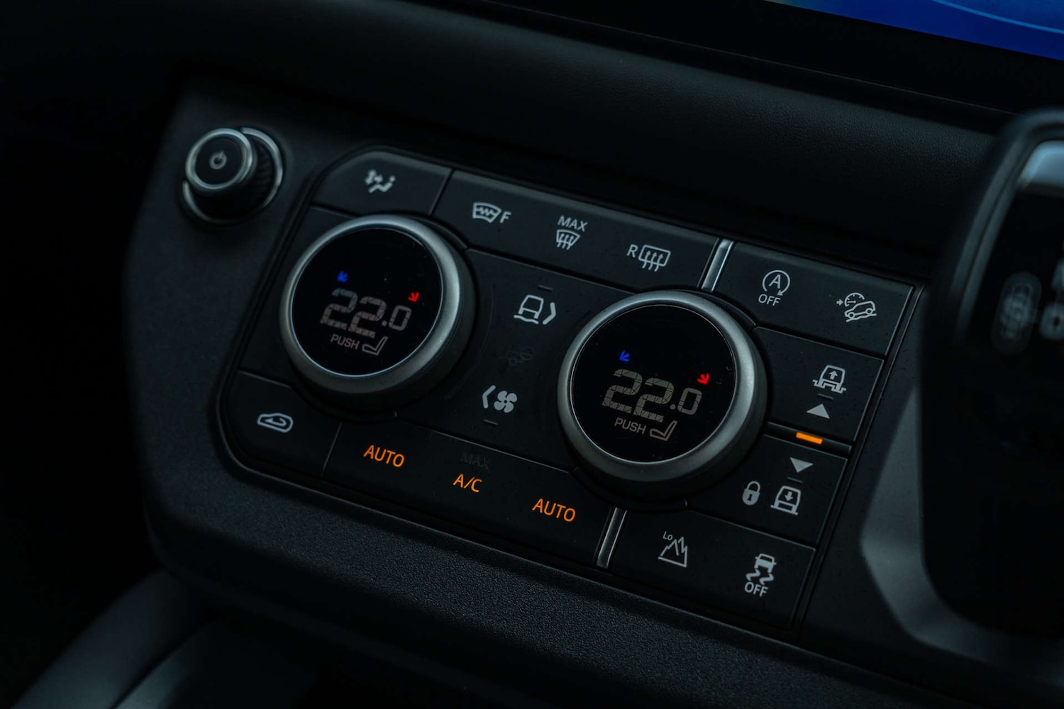 Used Land Rover Defender 2025 for sale - 76739830: Photo 17