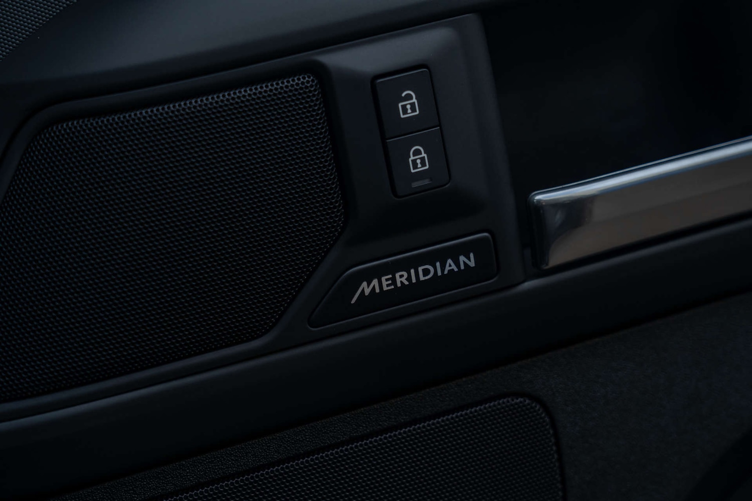 Used Land Rover Defender 2025 for sale - 76739830: Photo 21